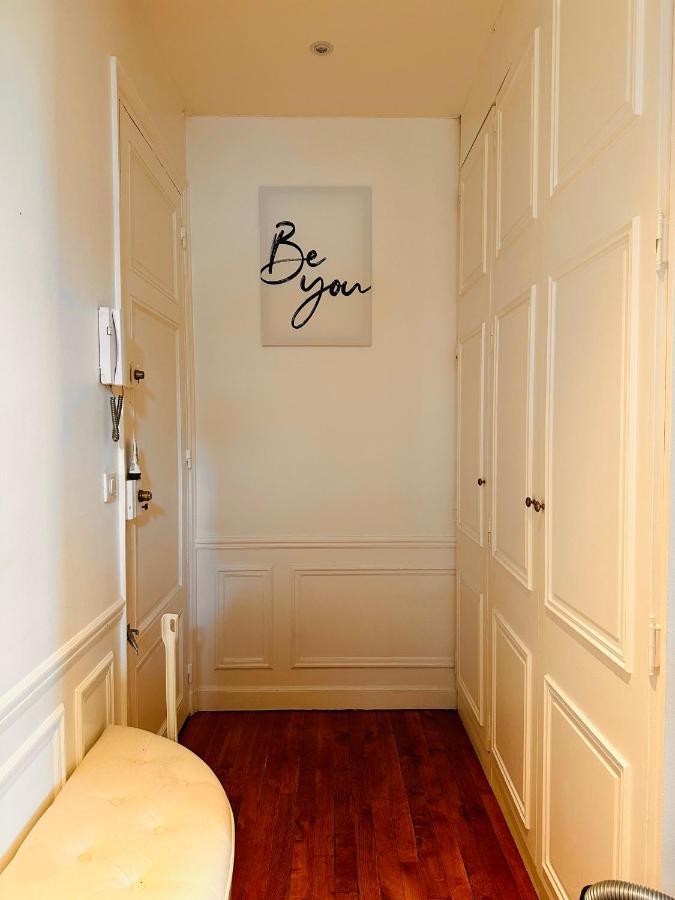 פריז Cosy Appartement Avec Vue Tour Eiffel מראה חיצוני תמונה